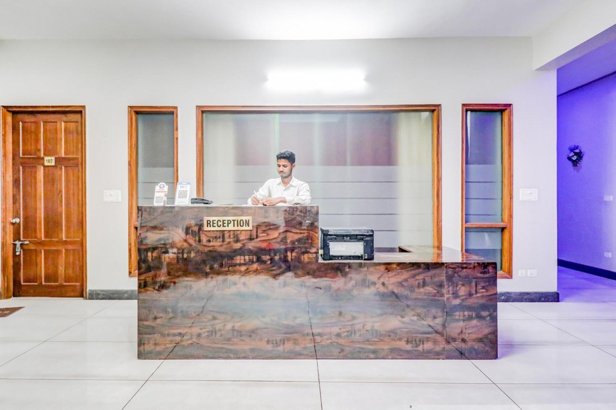 Hotel O Tokyo Chinhat المظهر الخارجي الصورة